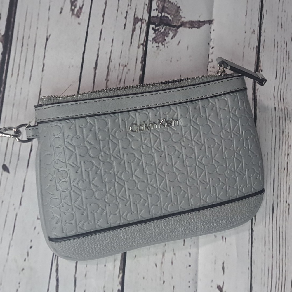 NWOT Calvin Klein Gray Monogramed Wristlet
